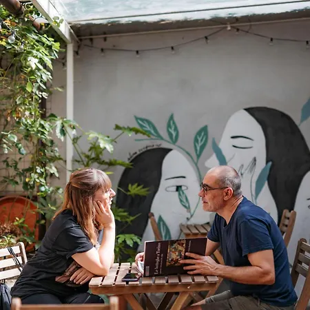 Tomato Backpackers *