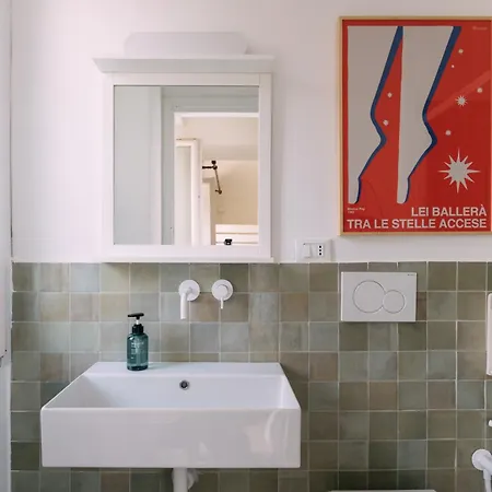 Tomato Backpackers * Torino