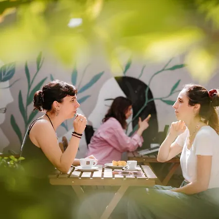 Tomato Backpackers Turin
