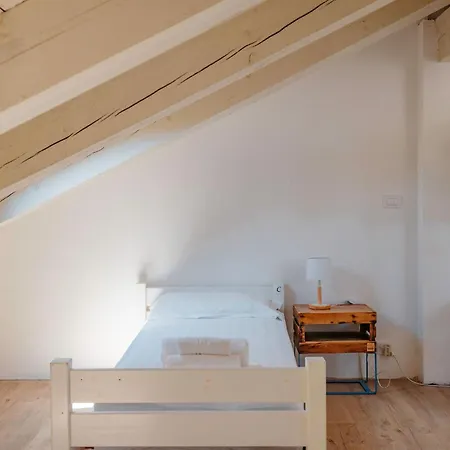 Ostello Tomato Backpackers *