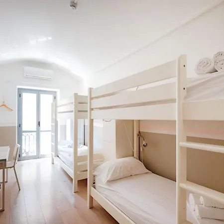 Tomato Backpackers Vandrarhem Turin